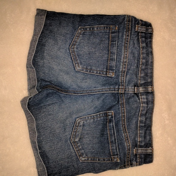 High wasted  role up jean shorts - Picture 2 of 3