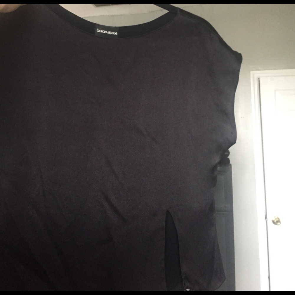 100% silk short sleeve top