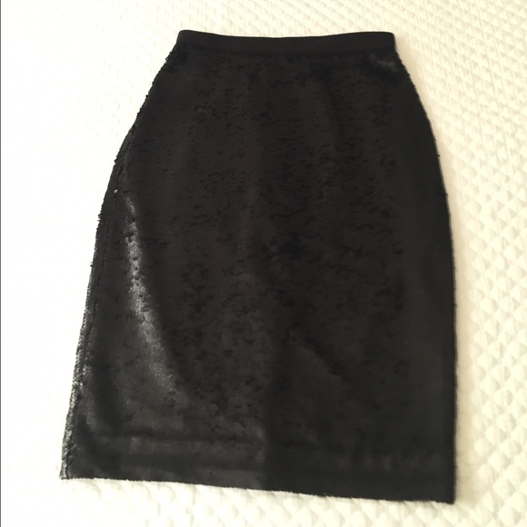 **SOLD OUT**Banana Republic black sequin skirt - Picture 2 of 4