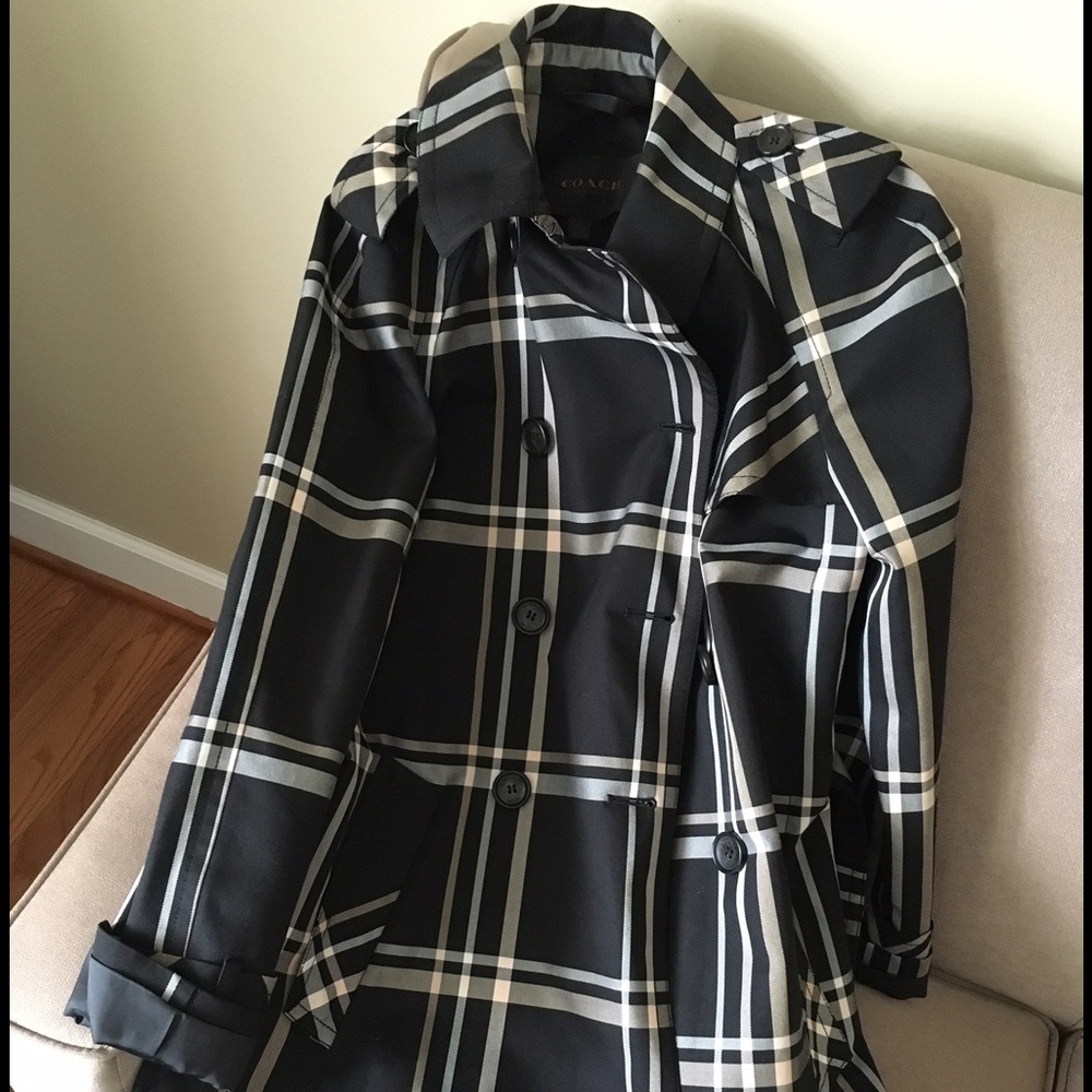 BRAND NEW never-worn Coach Tattersall Short Trench