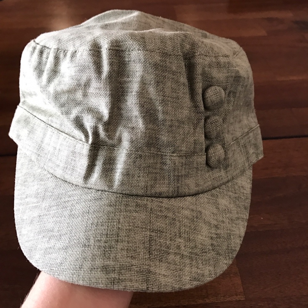 Adorable green hat from Miami boutique NWT
