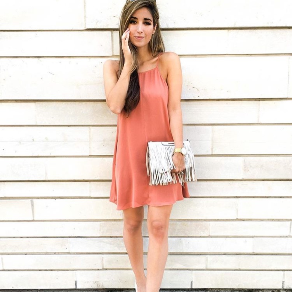 Gorgeous neutral dress!