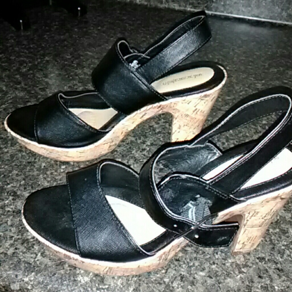 High Heel open toe. - Picture 2 of 3