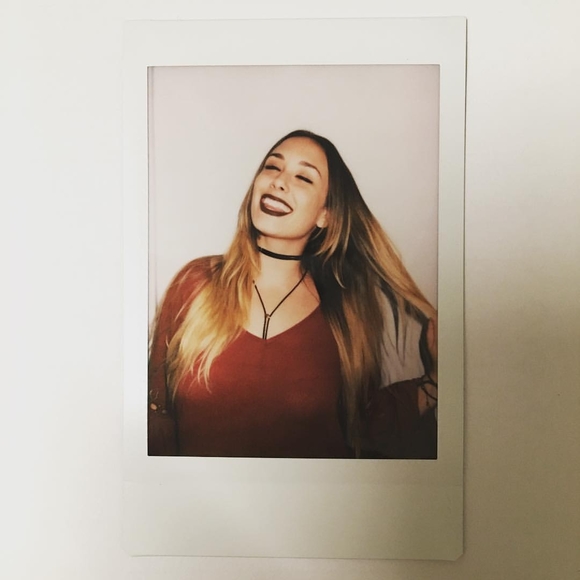 Meet your Posher, Jennifer - Picture 1 of 1