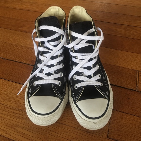 Converse Other - Boys Black Chuck Taylors size 5