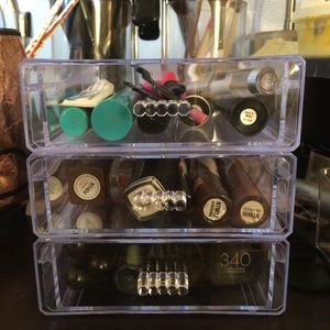 Acrylic makeup organizer