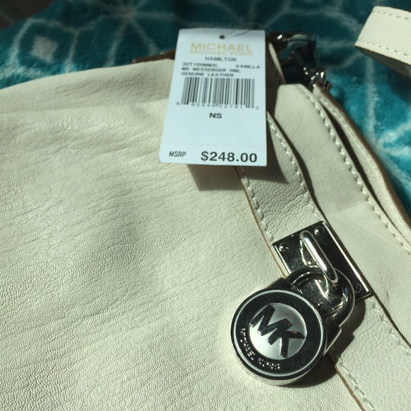 Michael Kors Crossbody - Picture 2 of 4