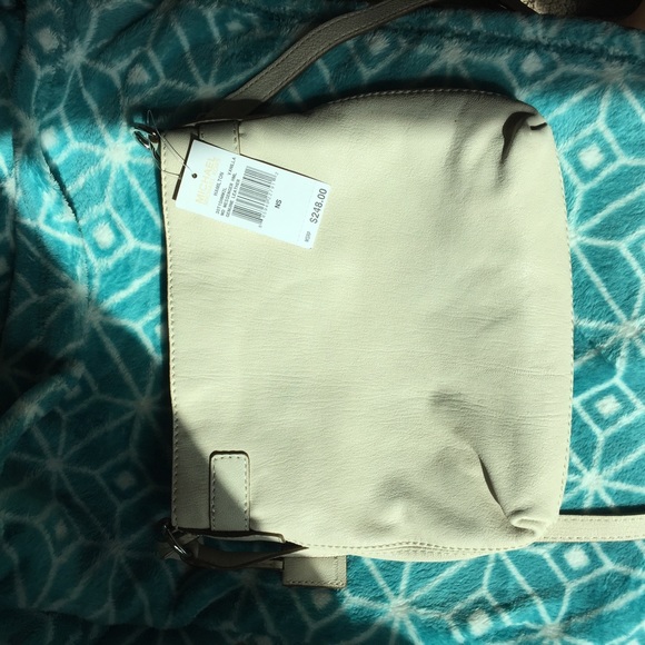 Michael Kors Crossbody - Picture 4 of 4