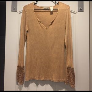 Tan V neck Gimmicks long sleeve. Size M.