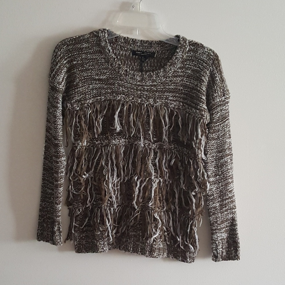 NWT Romeo + Juliet Couture Fringed Sweater
