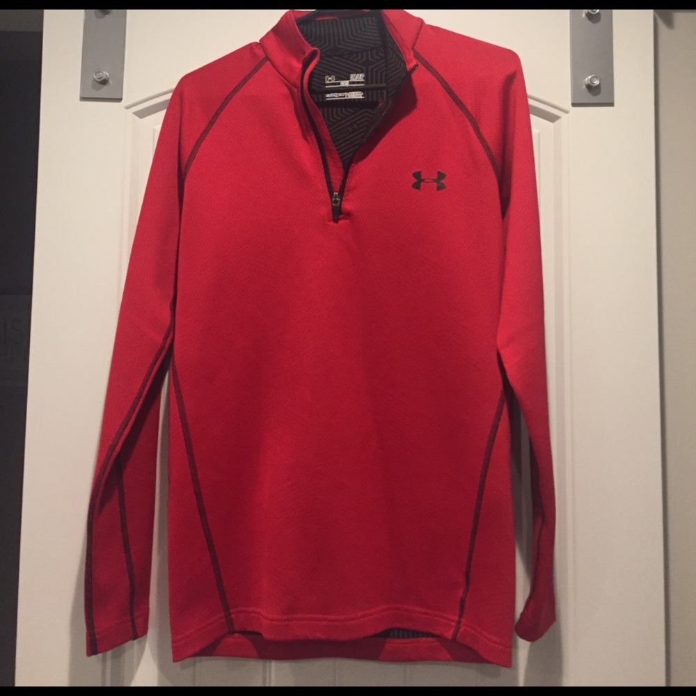 Men's S Under Armour 1/4 zip cold gear sweatshirt.