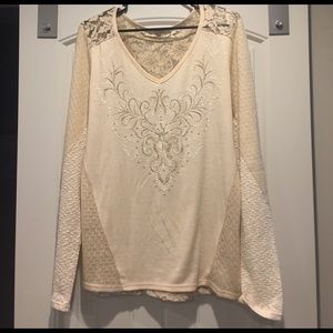 Miss Me brand lace detail top. Size XL. Cream.