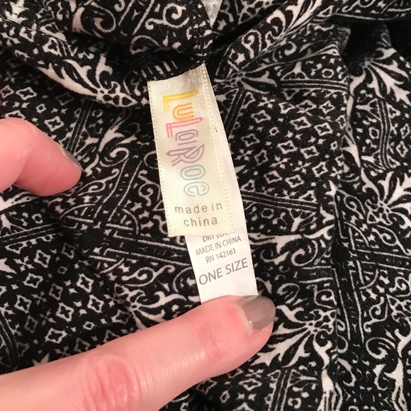 LulaRoe OS Leggings - Picture 2 of 3