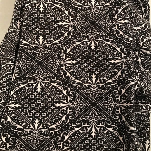 LulaRoe OS Leggings - Picture 3 of 3