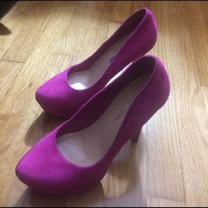 Jessica Simpson Pink Suede Pumps