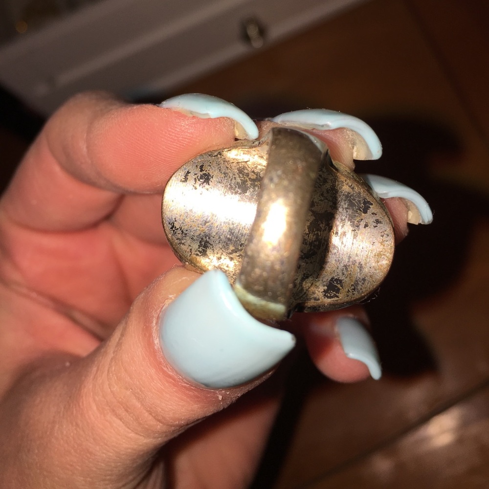 Ring - Picture 3 of 4