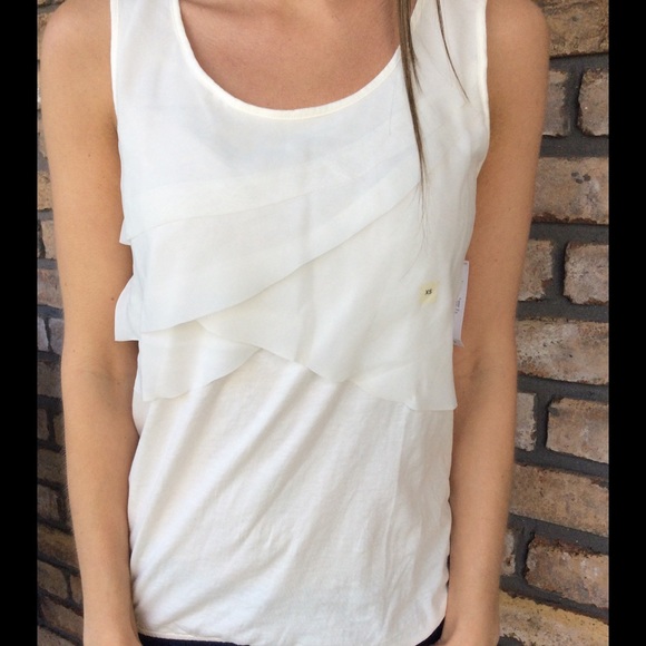 💚 LOFT Dressy Tank- NWT - Picture 2 of 4