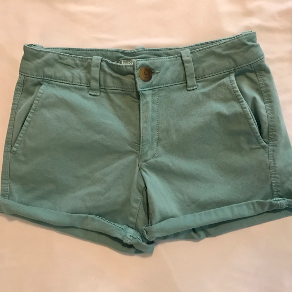 American Eagle green shorts