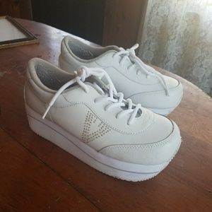 FLASH SALE 90s VTG Platform Sneakers