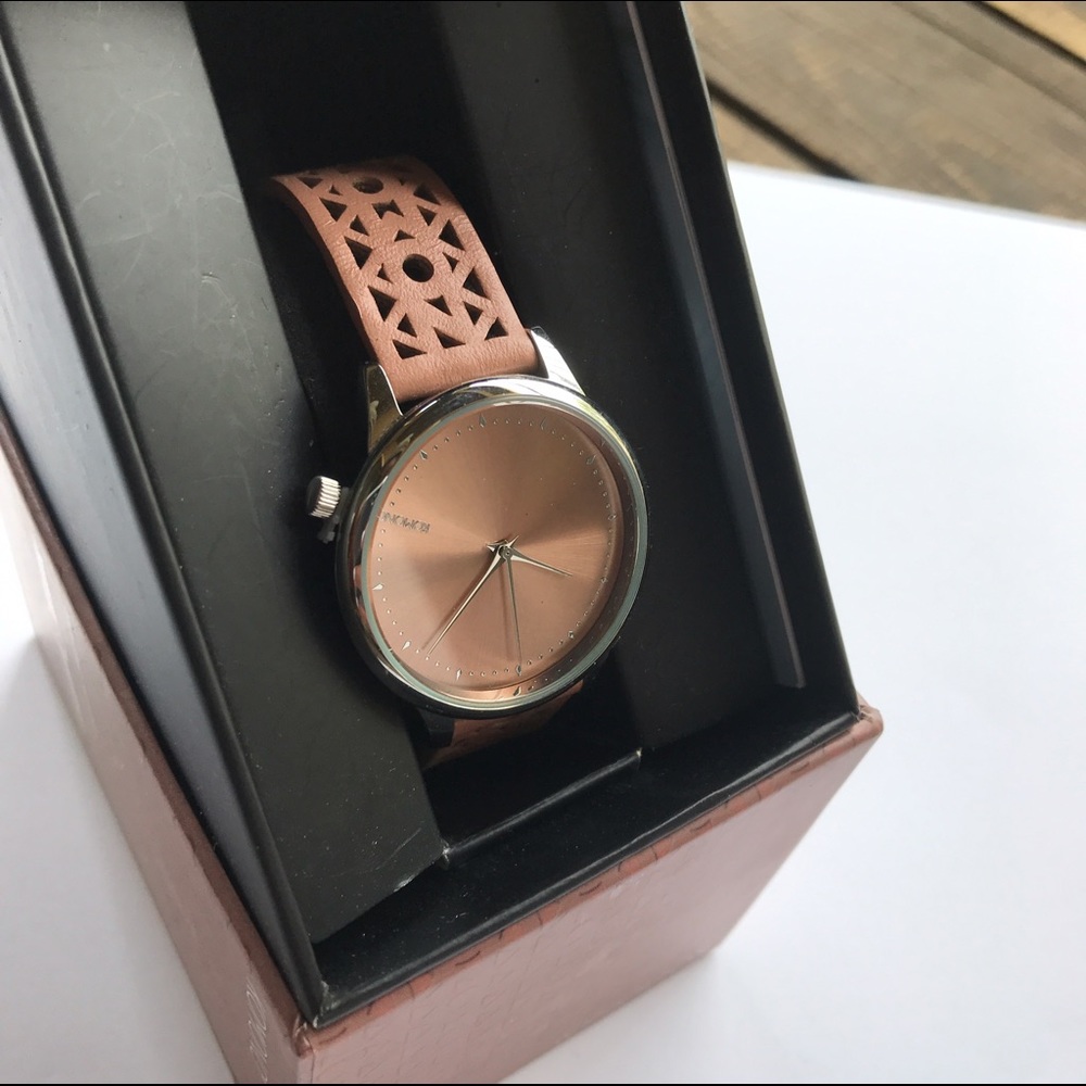 Komono Cut out Watch