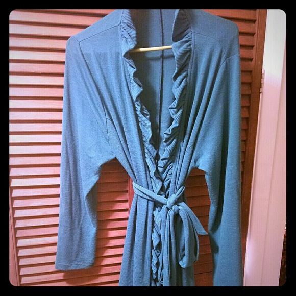 Gorgeous teal sweater - Picture 1 of 4