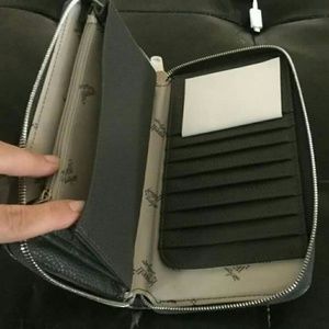 Thirty-One All About the Benjamins Wallet