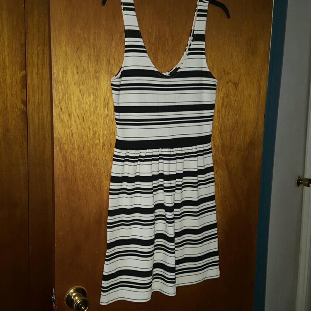 Like🆕️ J Crew Stripped Dress