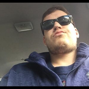 Meet your Posher, Cole