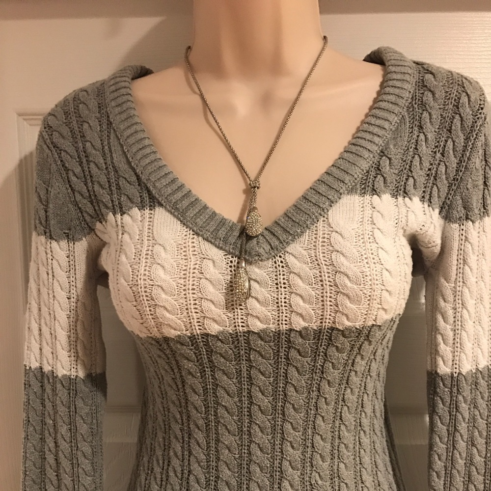 Gray & White Cable Knit Sweater Sz.M