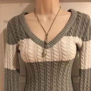 Gray & White Cable Knit Sweater Sz.M