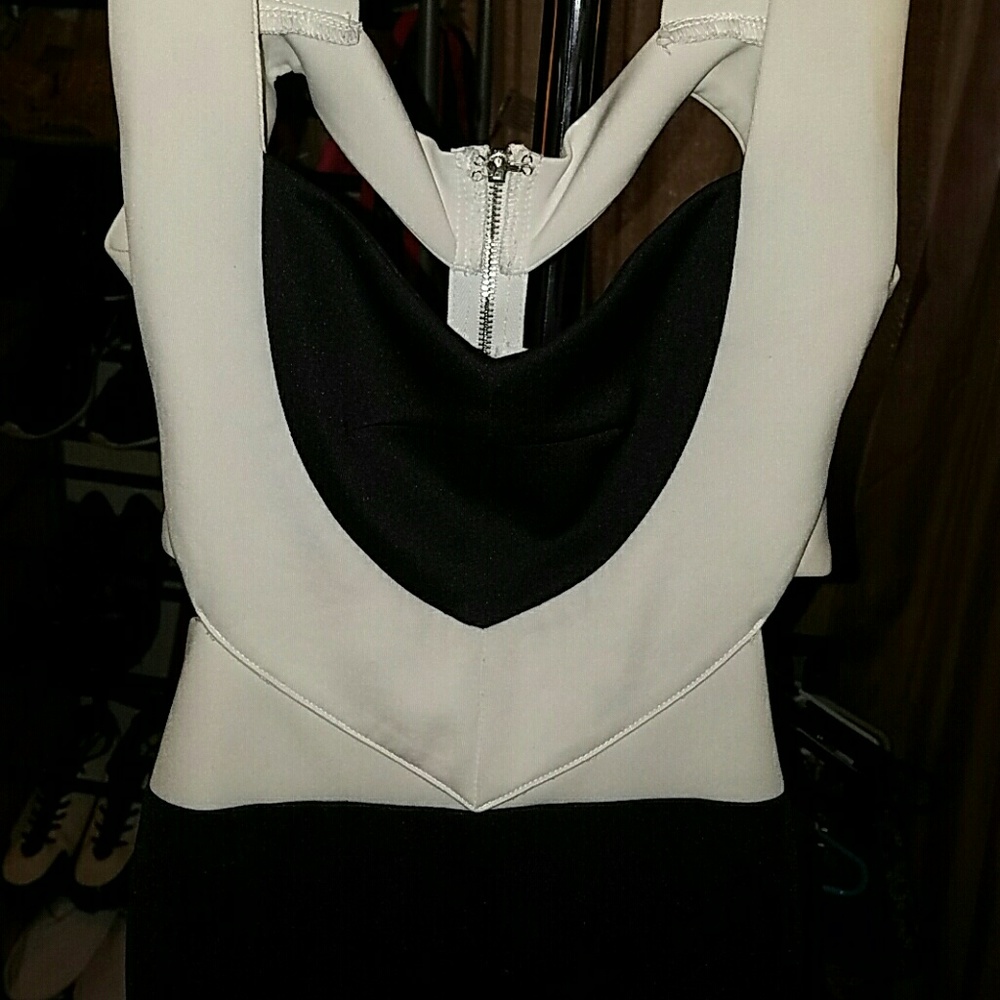 dress - Picture 2 of 3