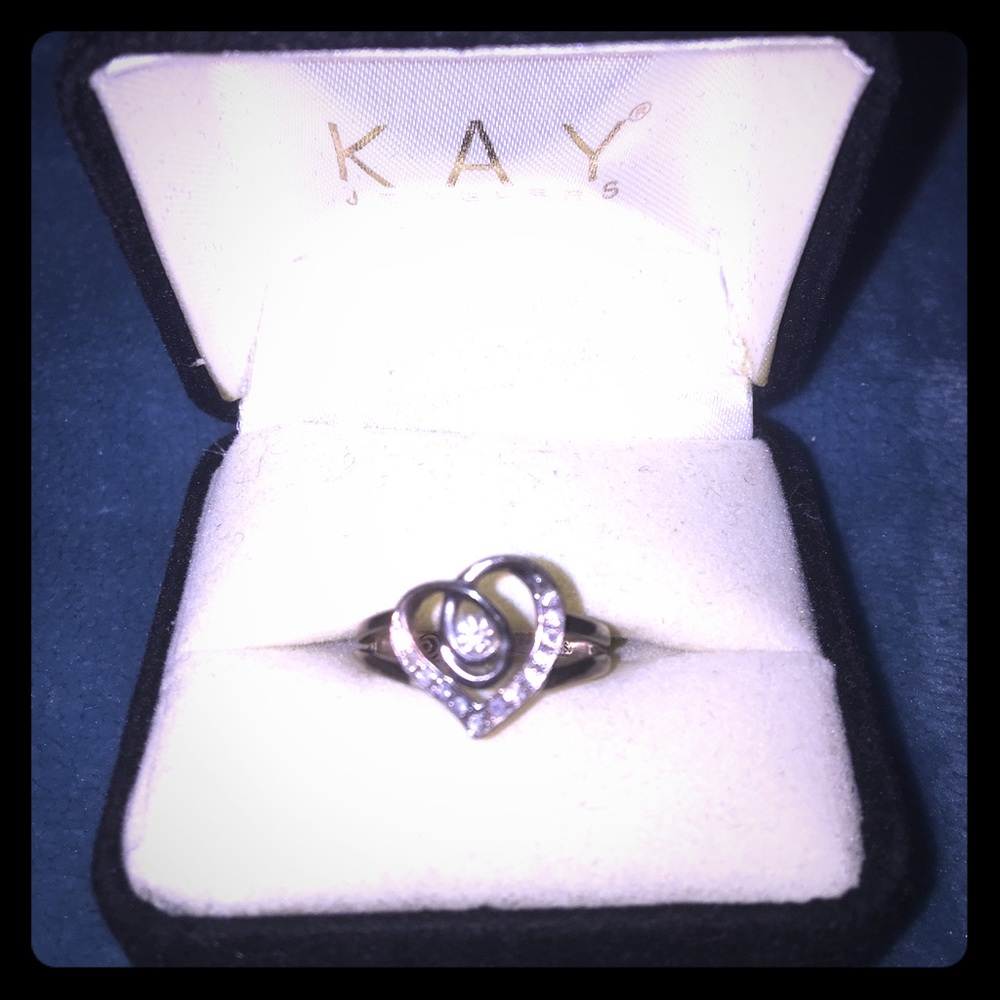 KAY heart ring 💍