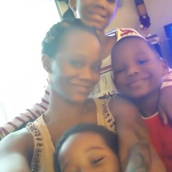 Meet your Posher, Tiara - Picture 1 of 1