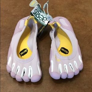 Vibram toe shoes