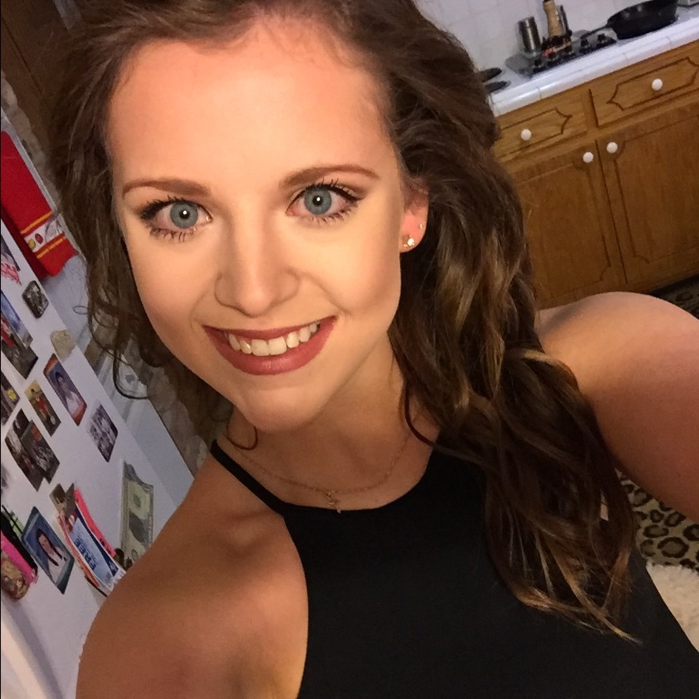 Meet your Posher, Madeleine