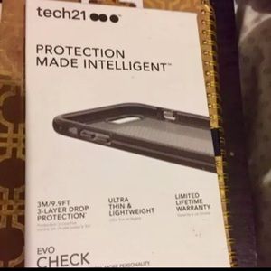 *Brand New* Tech 21 Evo Check for iPhone 7