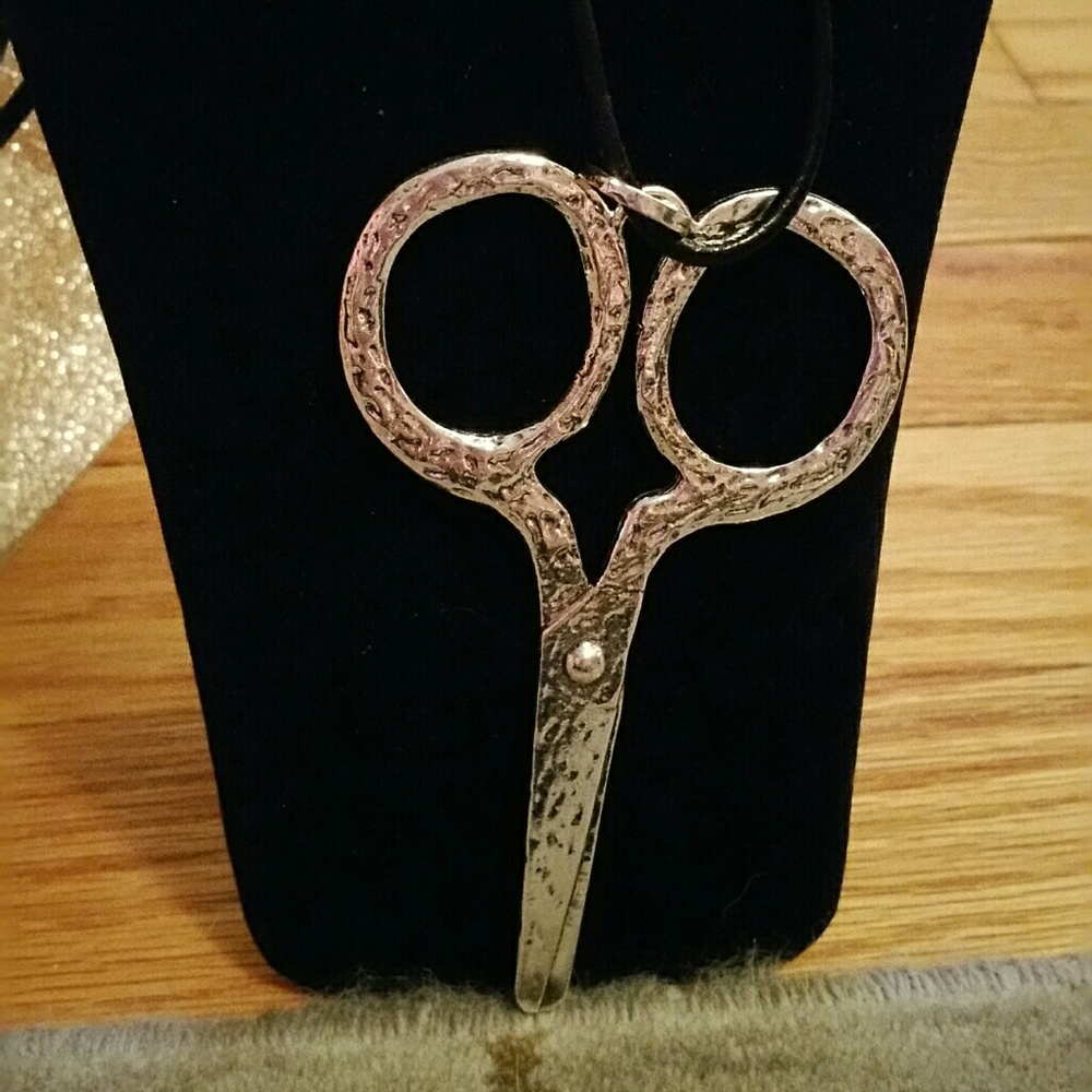 Large scissors necklace