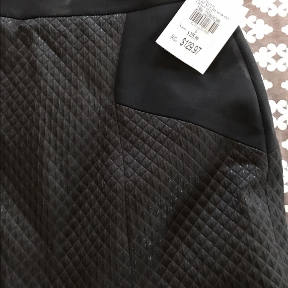 Black skirt - Picture 2 of 2