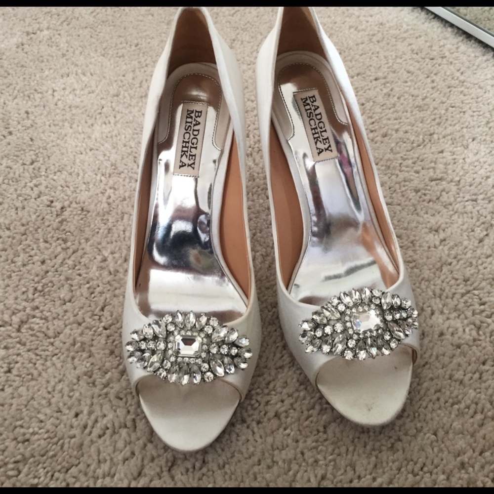 Badgley mischka shoes, ivory