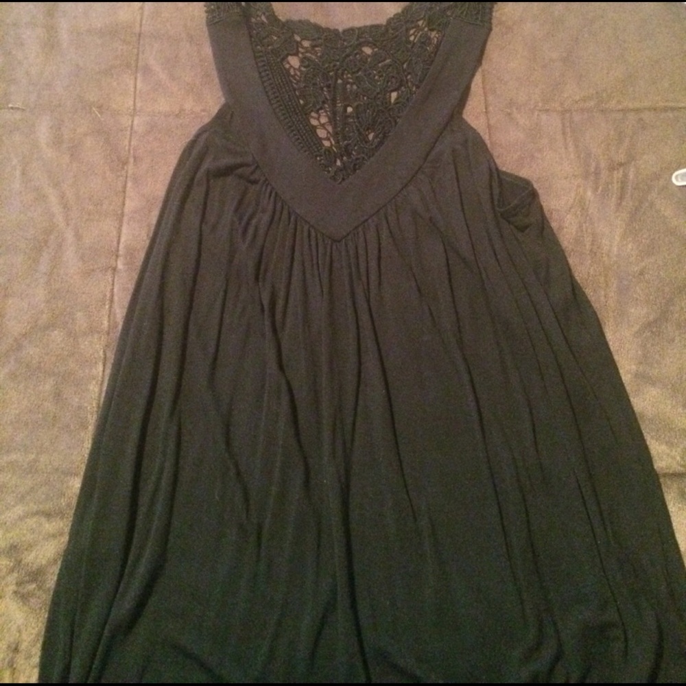 Black Express tank with lace back