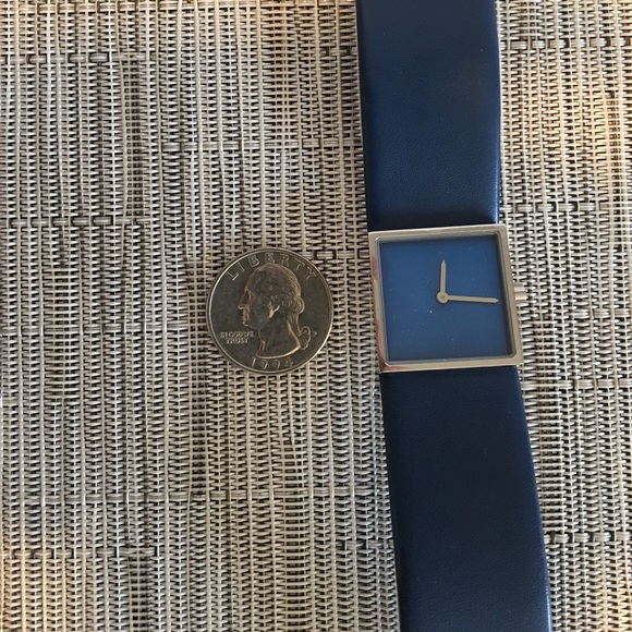 Modern women's watch, designed by Matteo Thun - Picture 4 of 4