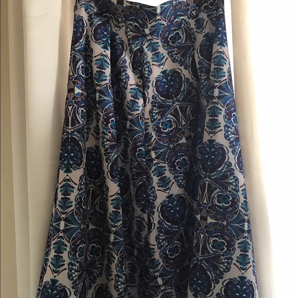 Tea-Length Skirt - Picture 2 of 2