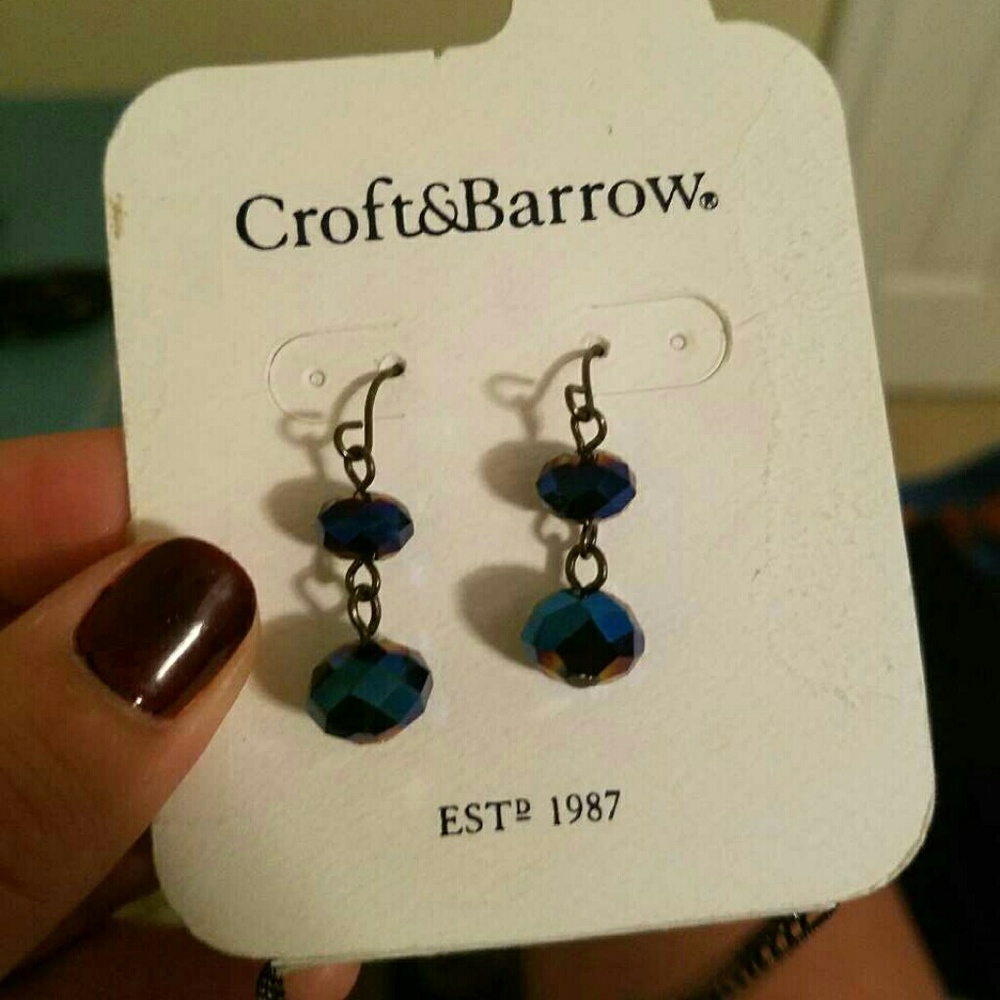 Brand new Matching set of earrings and necklace