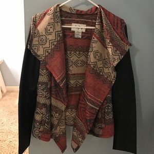 Aztec Print Jacket w Leather Sleeves