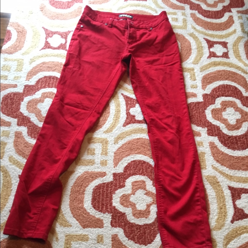 Red jeggings