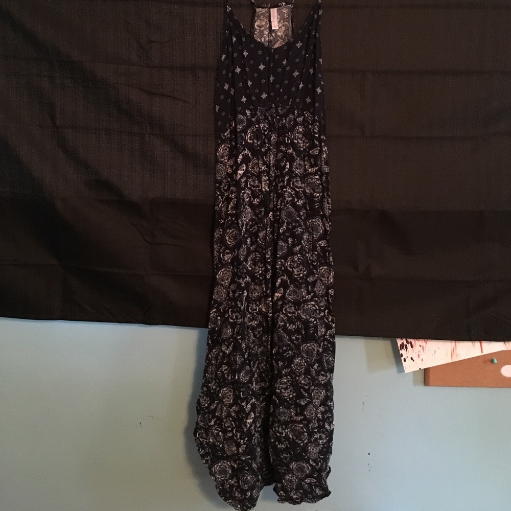 spaghetti strap sundress