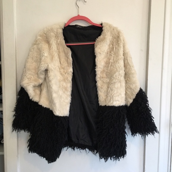 Urban Outfitters Jackets & Blazers - Perfect Colorblock fur coat 💕