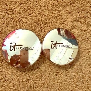 Bundle two pack it medium powder foundation