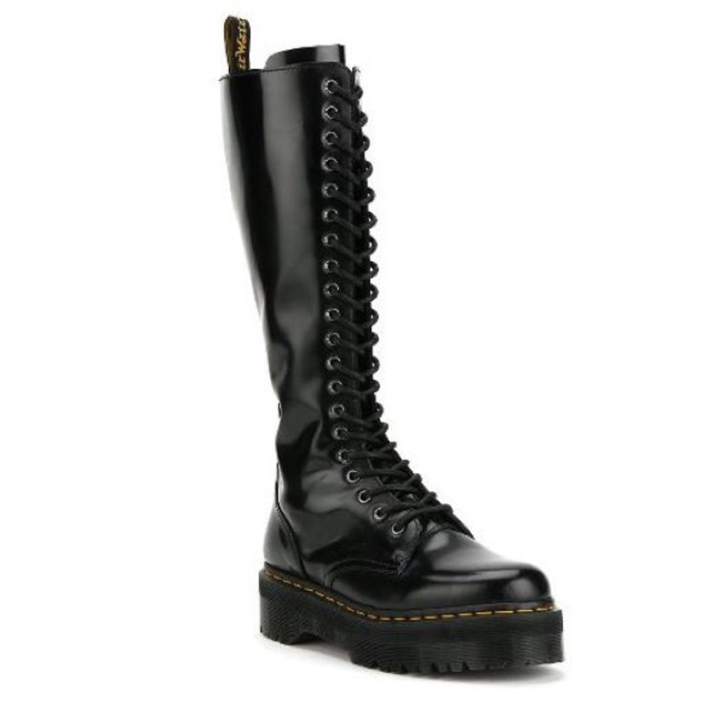 ISO!! 20 eye lace up Dr Marten platform Docs aggy