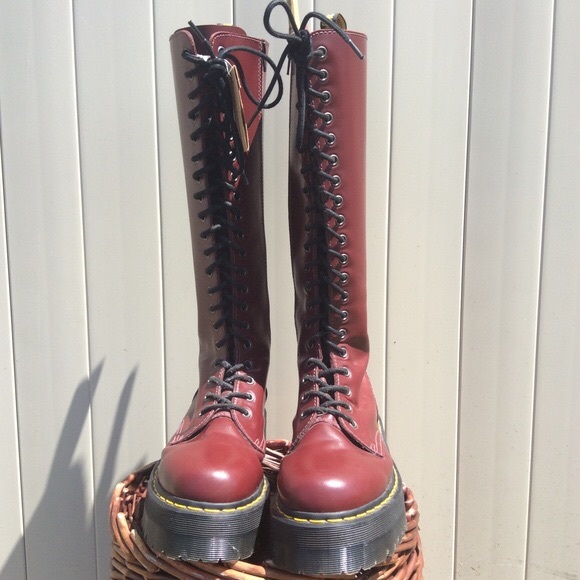 ISO!! 20 eye lace up Dr Marten platform Docs aggy - Picture 3 of 3